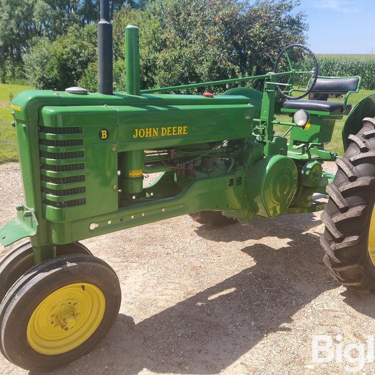 1951 JOHN DEERE B