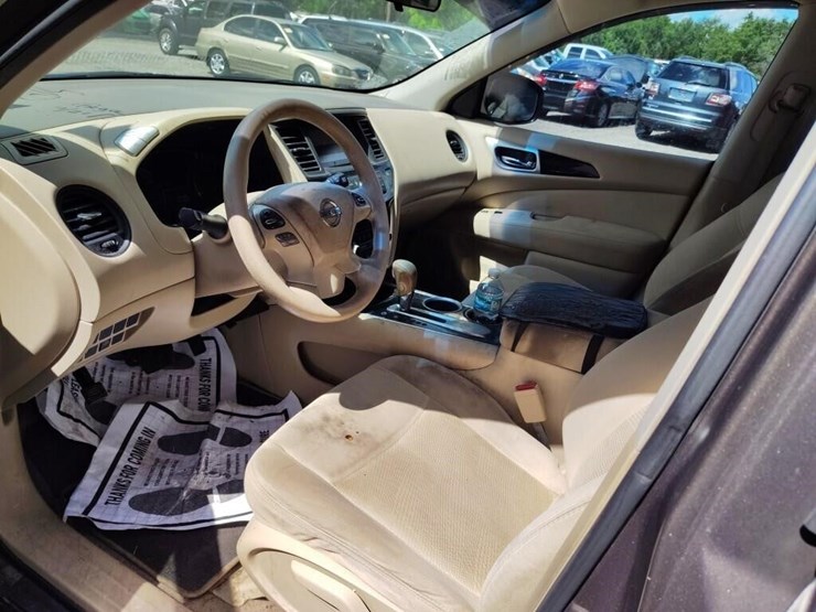 2015-nissan-pathfinder-image-6