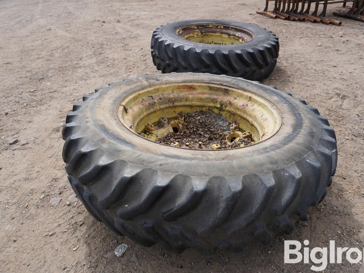 18.4-42-w-38"-jd-centers-tires-image-5