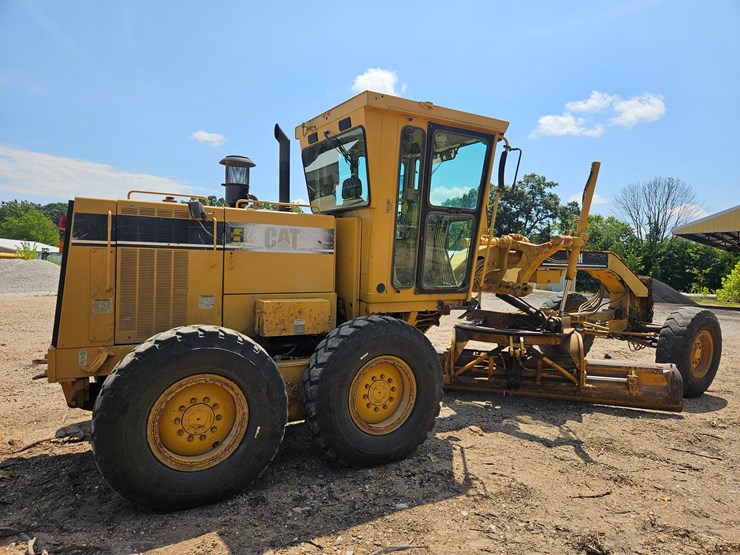 2002-caterpillar-12h-image-26