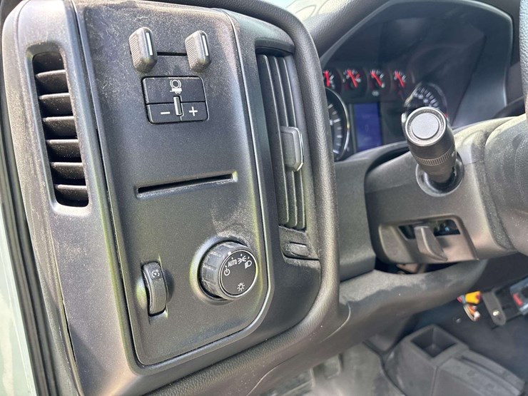 2018-gmc-sierra-2500-image-9