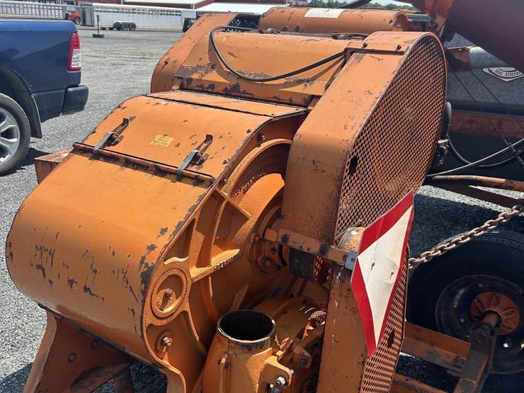 caterpillar-90-image-6
