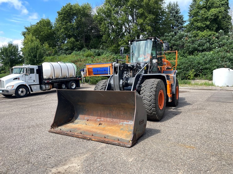 doosan-dl320-7-image-1