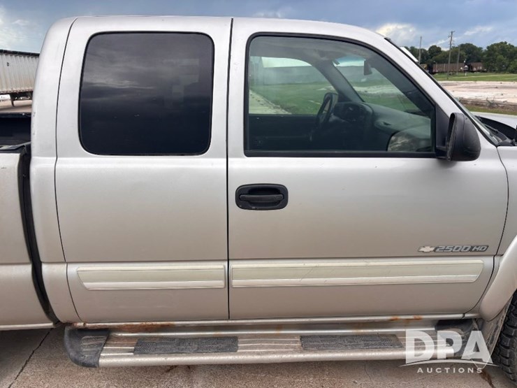2006-chevrolet-2500hd-image-41