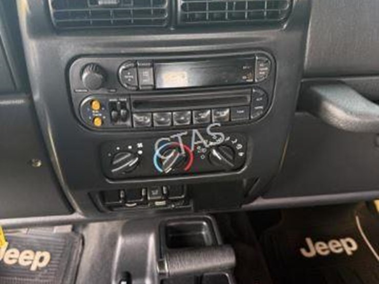 2004-jeep-wrangler-image-16