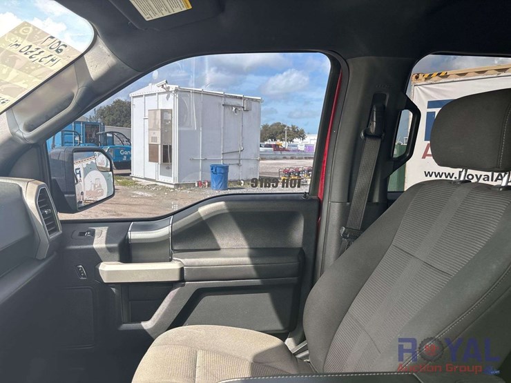2017-ford-f150-image-16