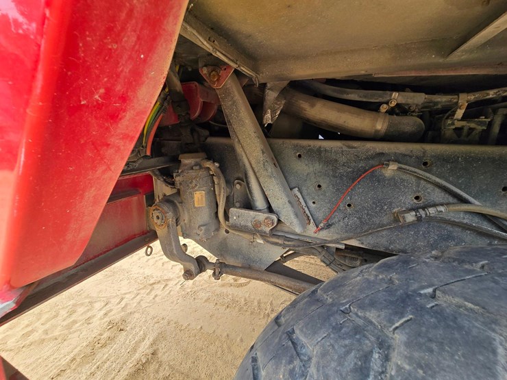 2016-ottawa-yard-spotter-truck---cummins-diesel,-allison-auto,-hydraulic-air-fifth-wheel,-33,000-...-image-21