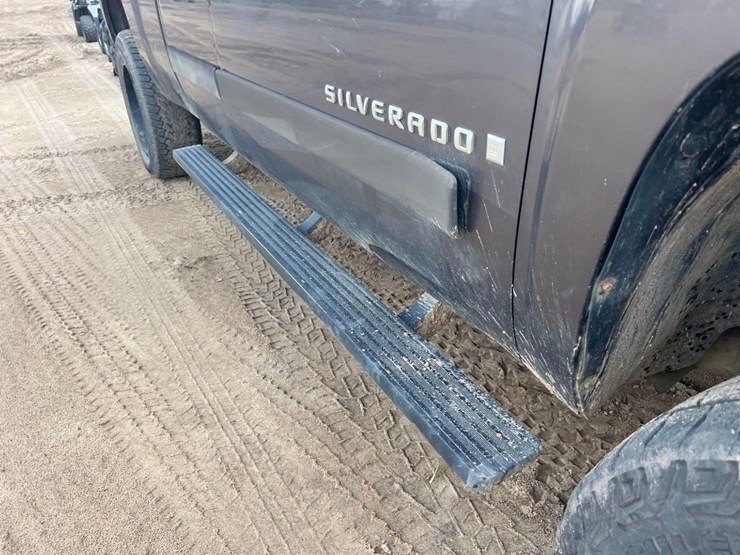 2008-chevrolet-silverado-image-10