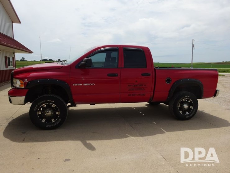 2004-dodge-ram-2500-image-11