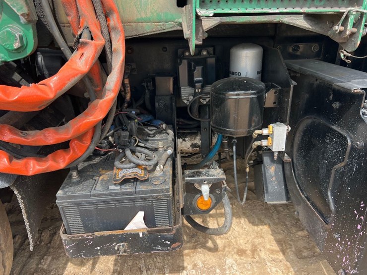 2012-mack-leu613-image-16