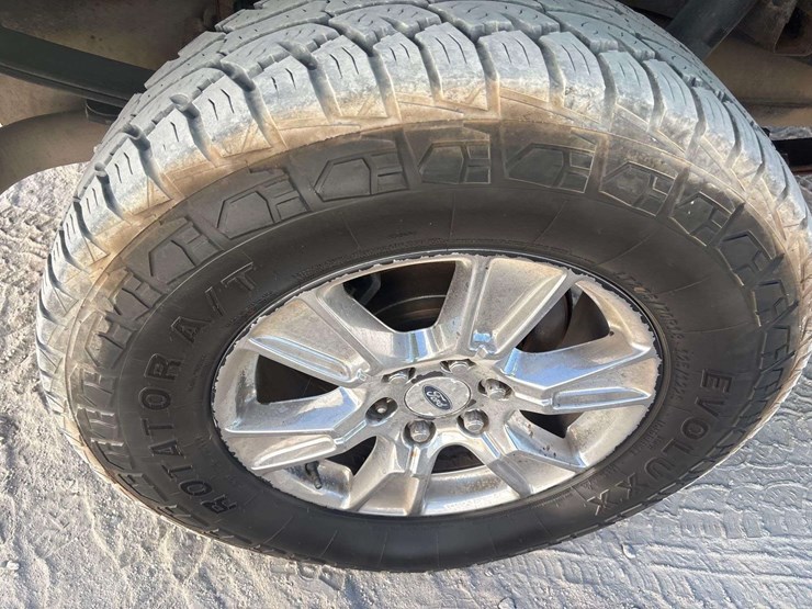2015-ford-f150-image-26