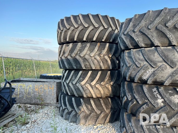 john-deere-r4045-image-2