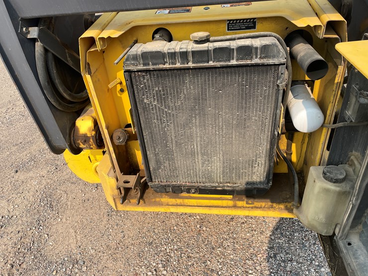 new-holland-ls180-image-16