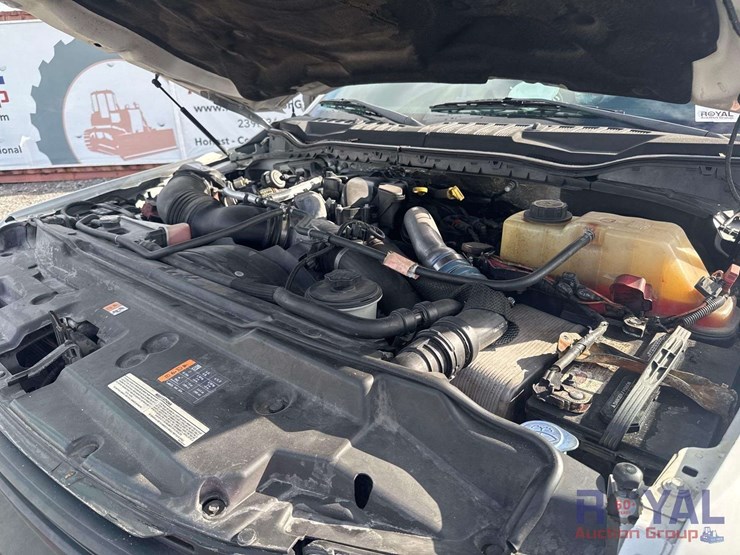 2017-ford-f550-image-9