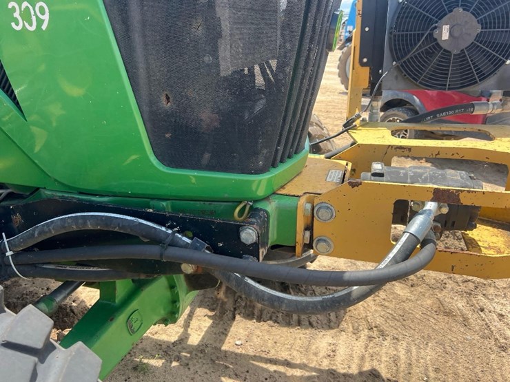 john-deere-6105d-image-22