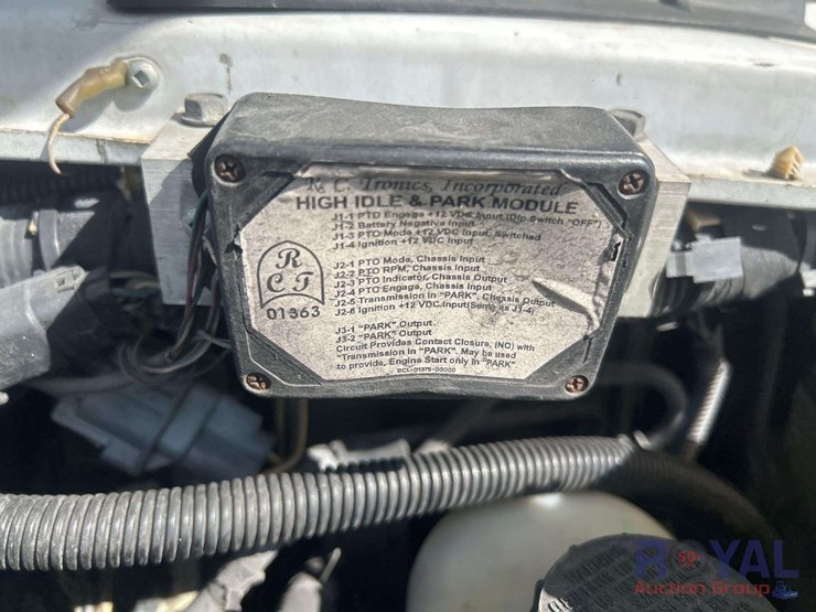 2015-ford-e350-image-30