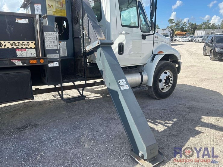 2014-international-durastar-4300-image-27