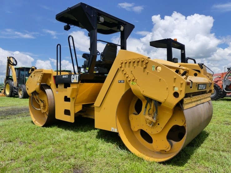 caterpillar-cb54xw-image-4