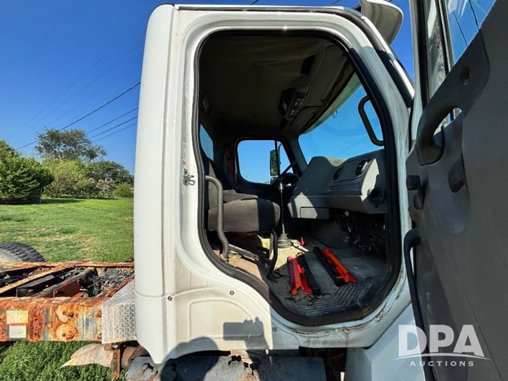 2011-freightliner-truck-(gp11247,-unit-115385)-image-59