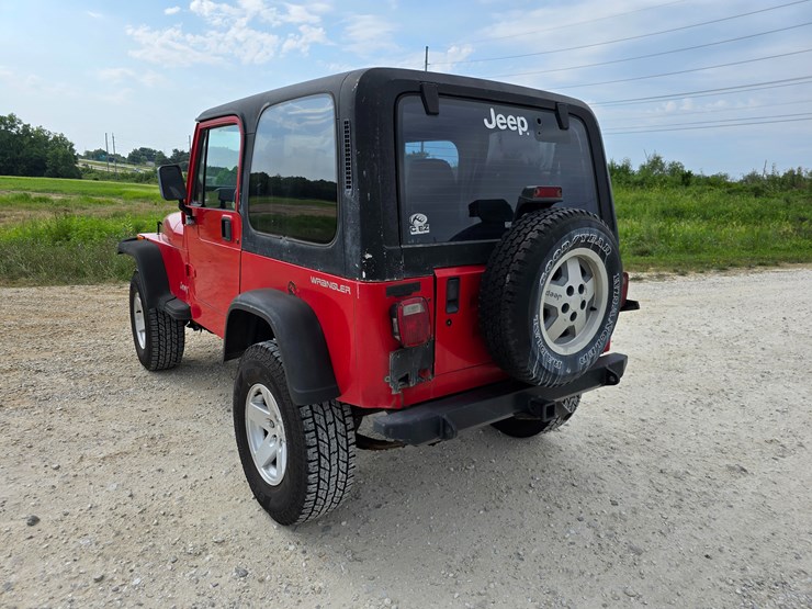 1994-jeep-wrangler-image-16