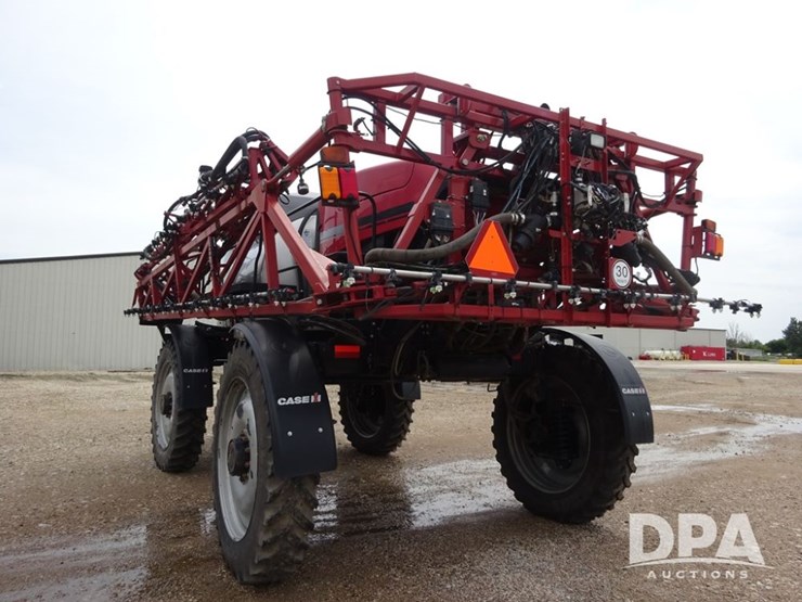 2015-case-ih-patriot-4440-image-31