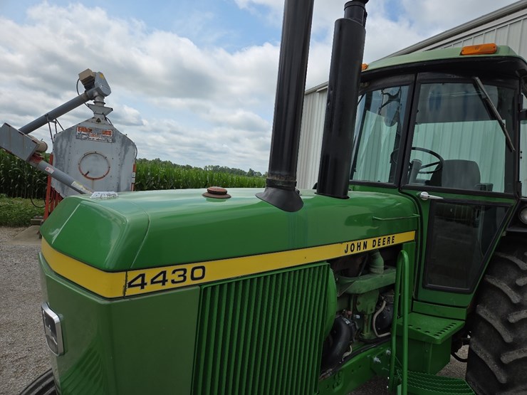 john-deere-4430-image-37