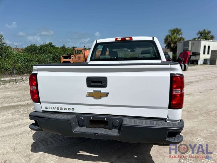 2015-chevrolet-silverado-1500-image-21