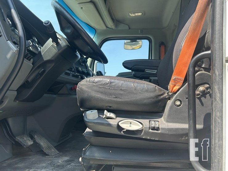2018-kenworth-t680-image-9