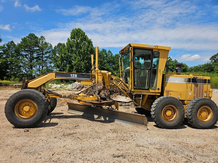 2002-caterpillar-12h-image-7