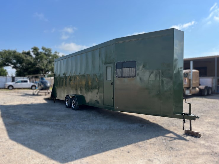 rotorway-exec-162f-helicopter-with-custom-enclosed-trailer-image-34
