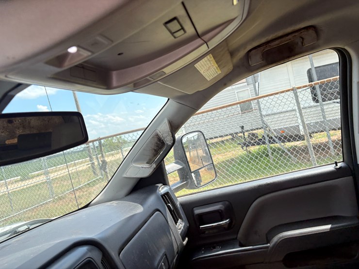 2015-chevrolet-silverado-3500-image-36