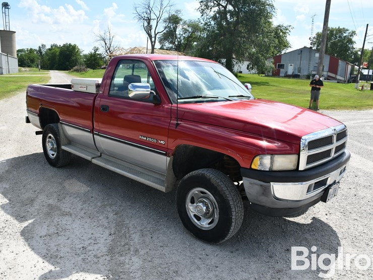1997-dodge-ram-2500-image-3