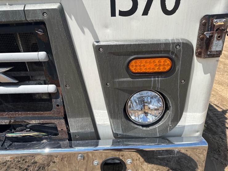2013-mack-leu633-image-21