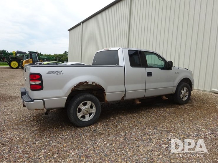2004-ford-f150-image-12