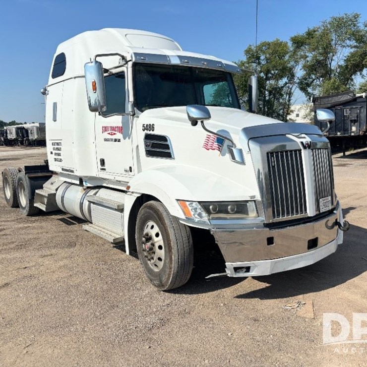 2020 Western Star W5700XE Truck (GP11249)