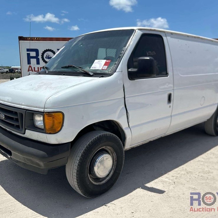 2004 FORD CARGO
