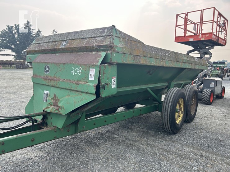 john-deere-876-image-1