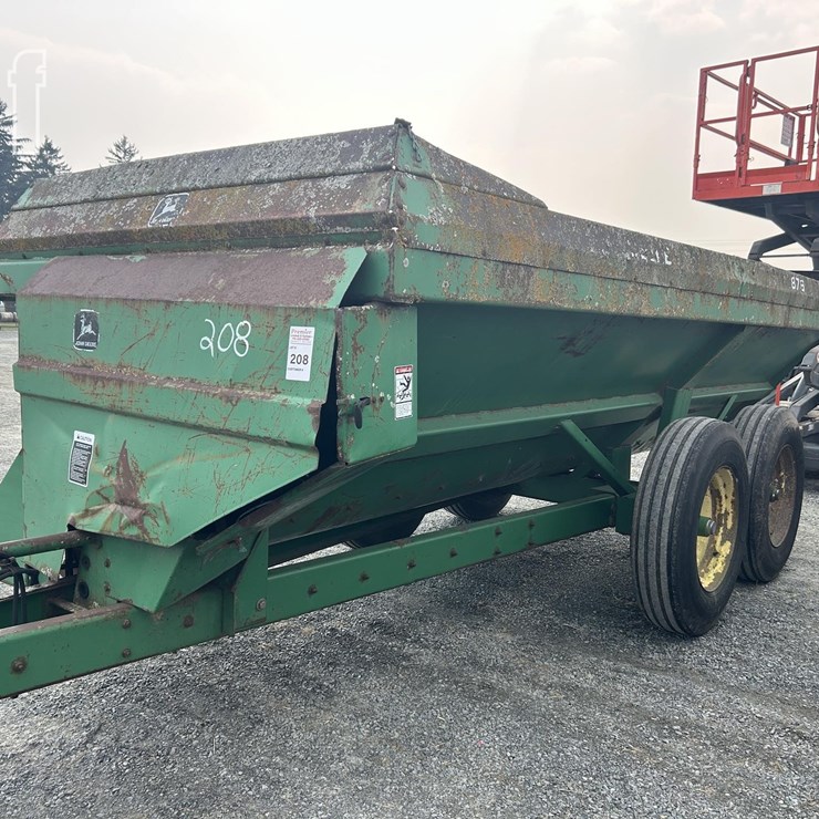 JOHN DEERE 876
