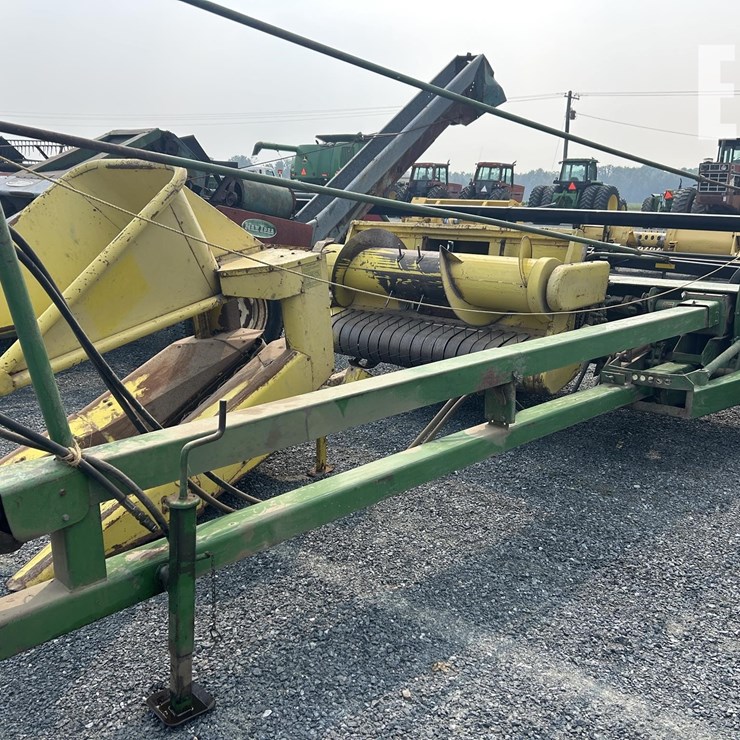 JOHN DEERE 3800