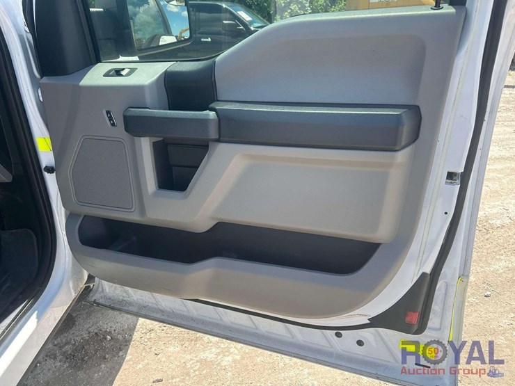 2017-ford-f150-image-25