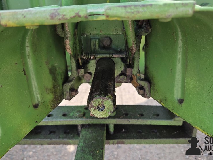 john-deere-b-image-10