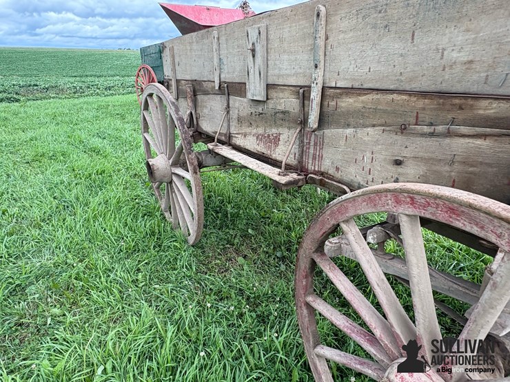 mccormick-deering-triple-box-endgate-seeder-image-13