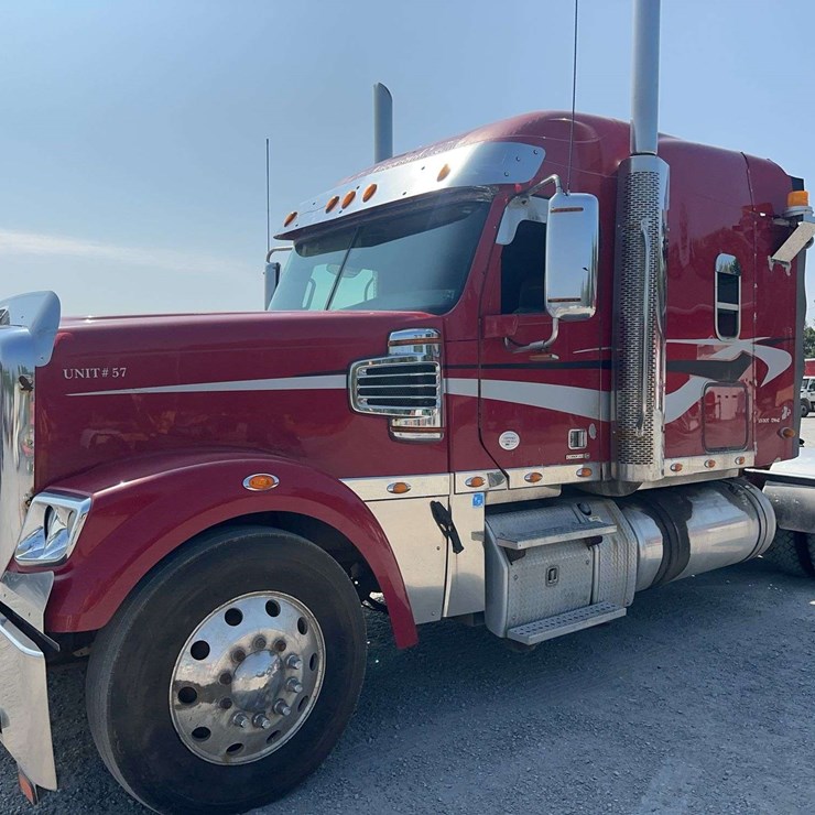 2014 FREIGHTLINER CORONADO 132