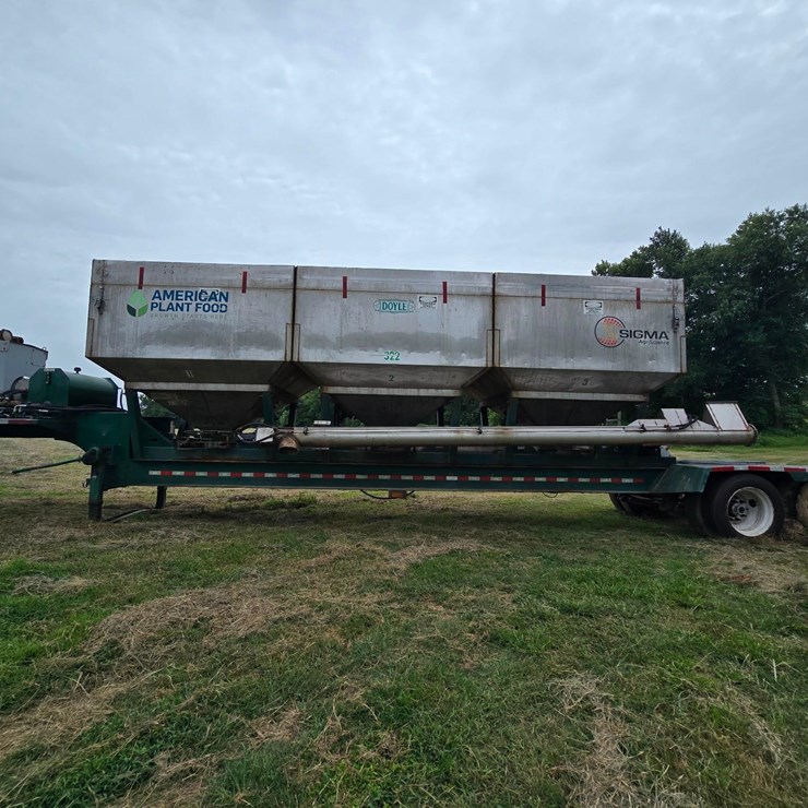 2013 Doyle Dry Fertilizer Tender Trailer - Kubota Diesel, 3 Stainless Compartments, Side Discharge