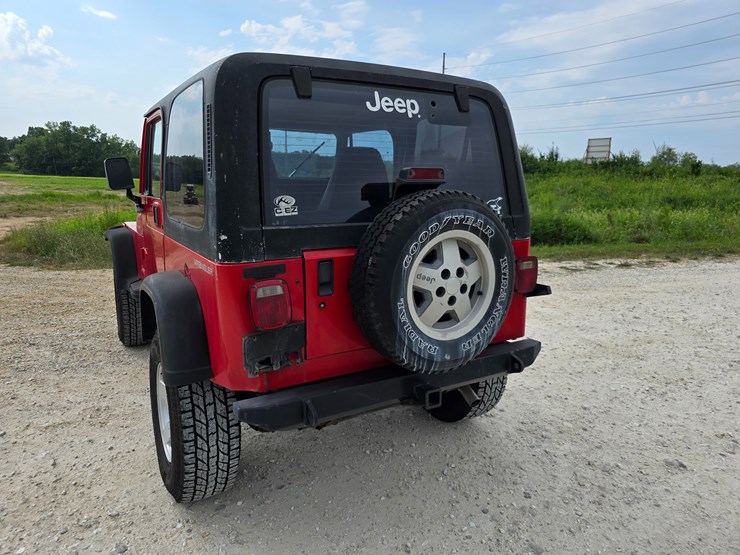 1994-jeep-wrangler-image-15