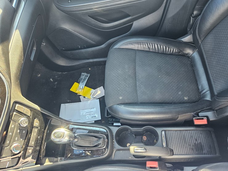 2017-buick-encore-image-28