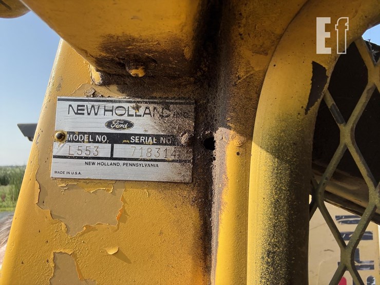new-holland-l553-image-17