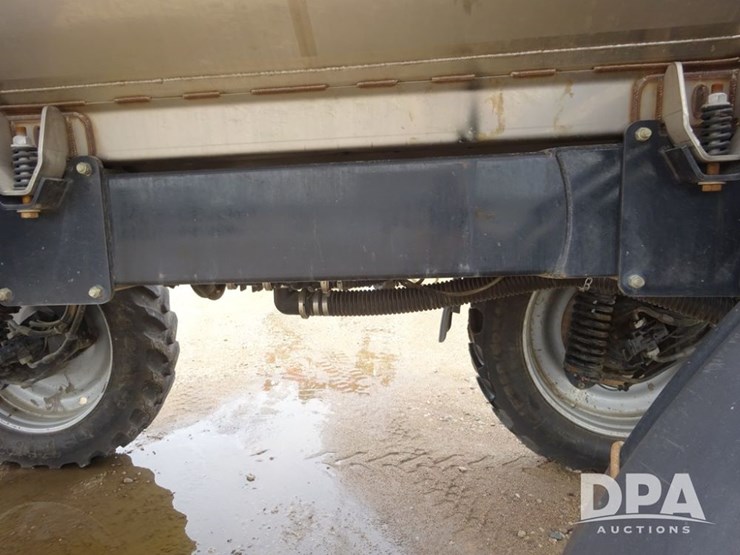 2011-case-ih-patriot-4420-image-71