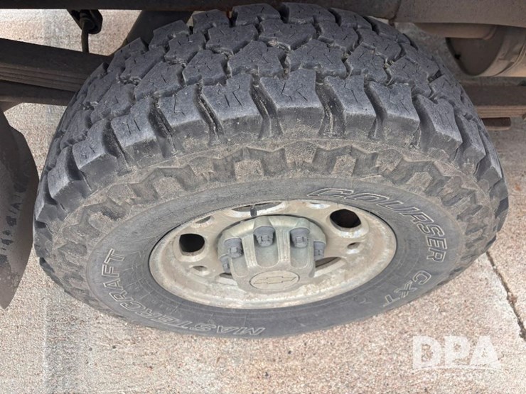 2006-chevrolet-2500hd-image-39
