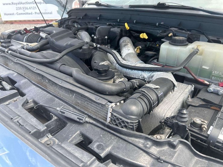 2013-ford-f550-image-14